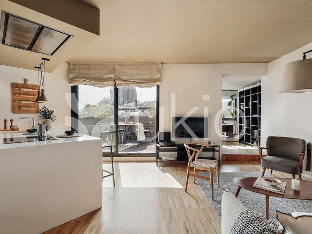 Ático en alquiler en calle De Padilla, Barcelona, de 85 m² 2 habitaciones por 4.000