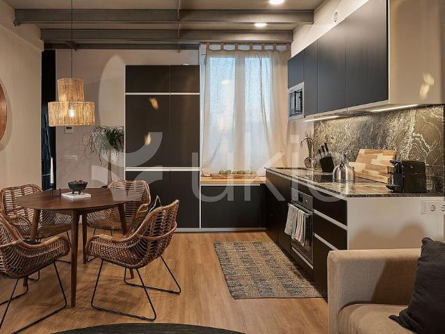 Ático en alquiler en calle Gran de Gràcia, Barcelona, de 90 m² 2 habitaciones por 2.870