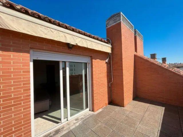 Ático en alquiler en Carrer Dolores Ferrada