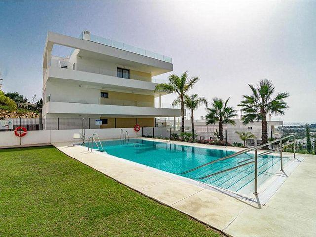 Ático en alquiler en Estepona, Málaga Costa del Sol