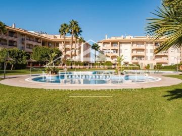 Ático en alquiler en La Zenia, Alicante Costa Blanca