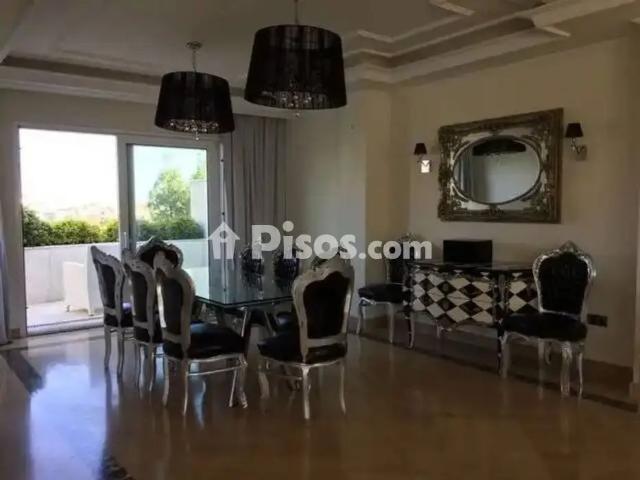 Ático en alquiler en Marbella
