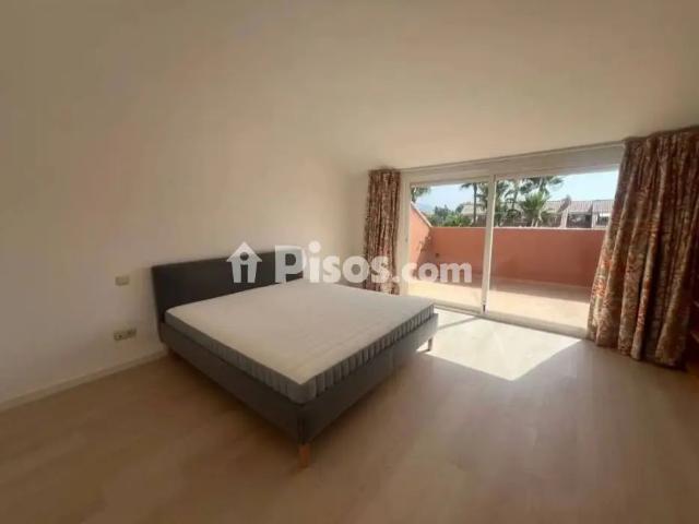 Ático en alquiler en Marbella