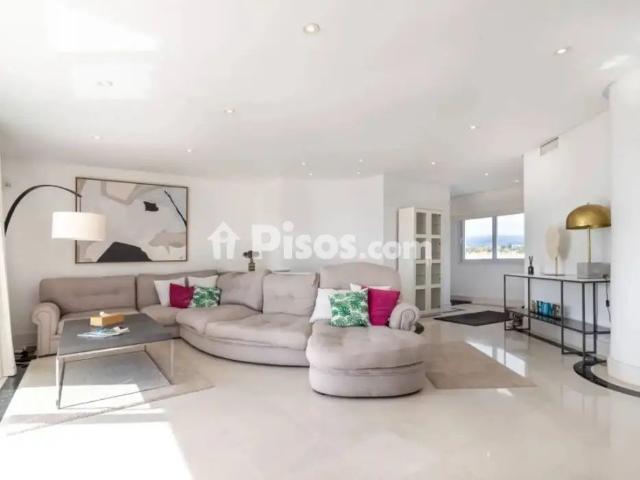 Ático en alquiler en Marbella