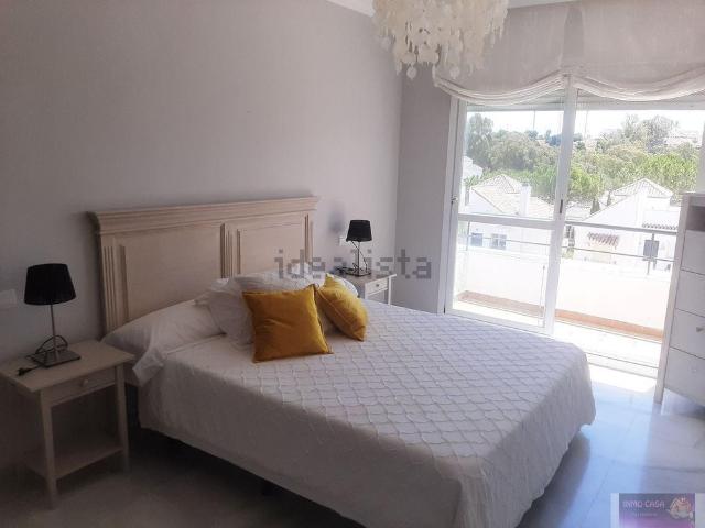 Atico en alquiler en Nueva Andalucia, Marbella