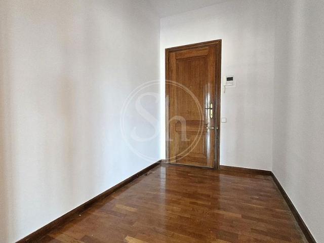Ático en alquiler en paseo De Sant Gervasi, Barcelona, de 105 m² 5 habitaciones por 2.110