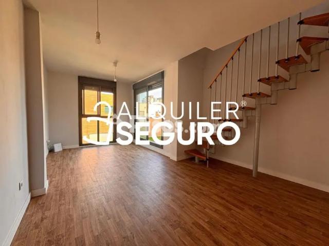 Ático en alquiler en Puente de Vallecas