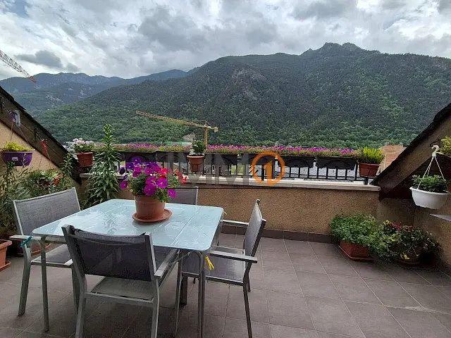 Ático en alquiler en Santa Coloma