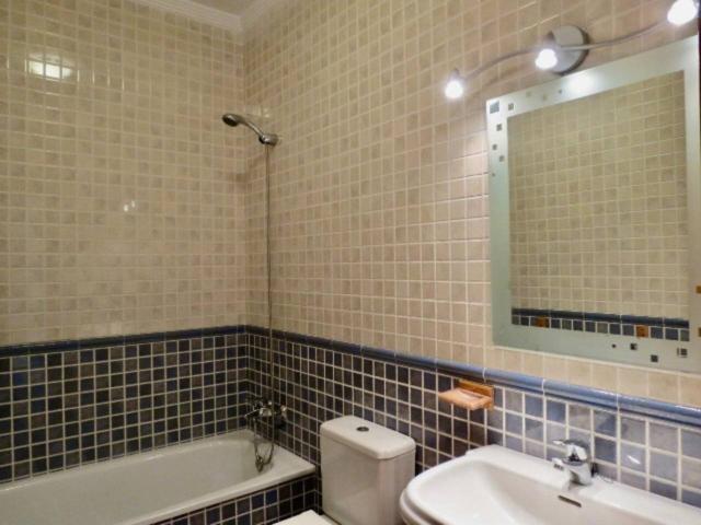 Atico en alquiler Frigiliana con 2 dormitorios y piscina