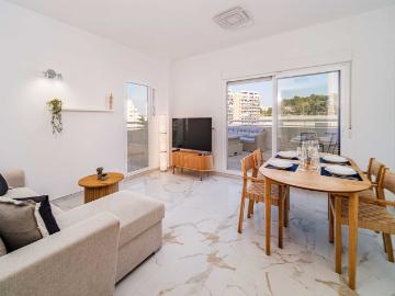 Ático en Calpe: Vistas y Confort