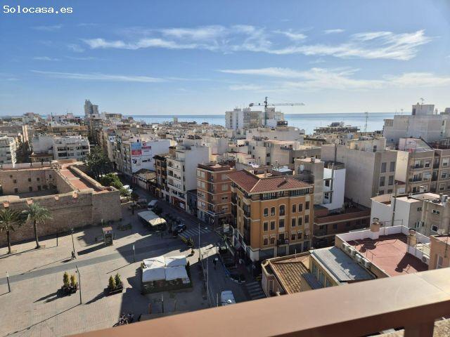 ÁTICO EN EL CENTRO CON VISTAS ESPECTACULARES
