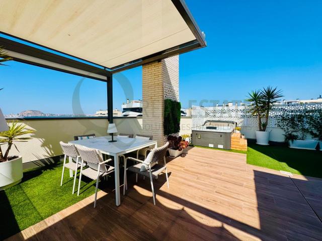 ÁTICO EXCLUSIVO 3 DORMITORIOS · TERRAZA CON JACUZZI · VISTAS AL MAR · PAU 5