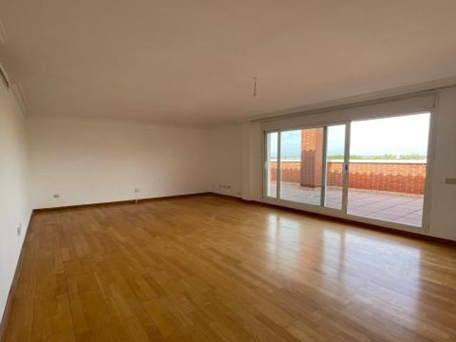 ÁTICO EXCLUSIVO CON VISTAS AL PARDO CON 4 HABITACIONES