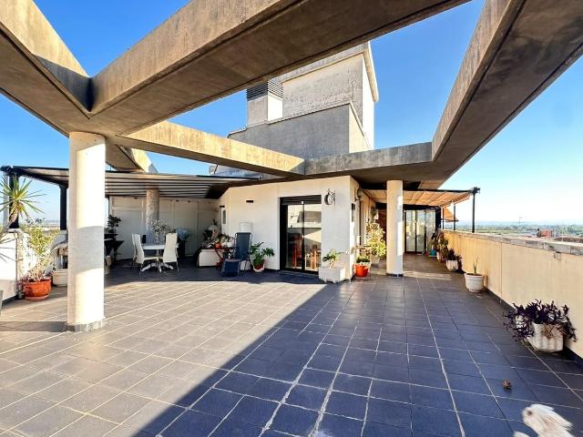 ÁTICO EXCLUSIVO EN VENTA EN BENIFAIÓ – 337 m2 Y TERRAZA DE MÁS DE 200 m2