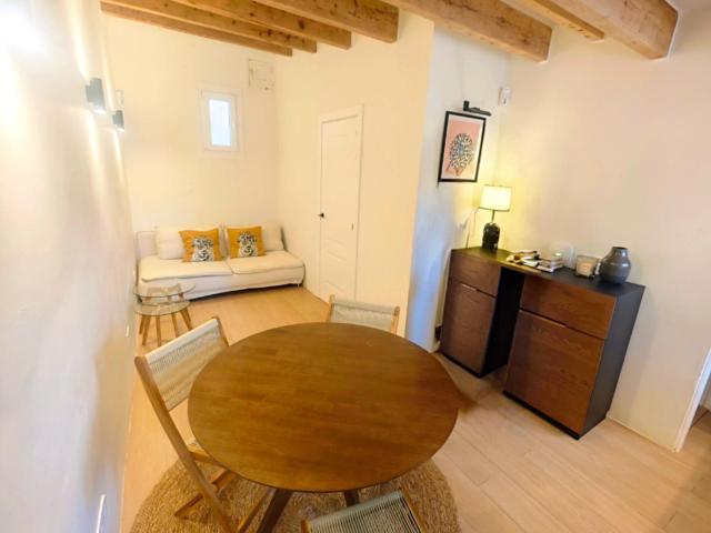 ATICO reformado con terraza privada en el corazón histórico de Palma