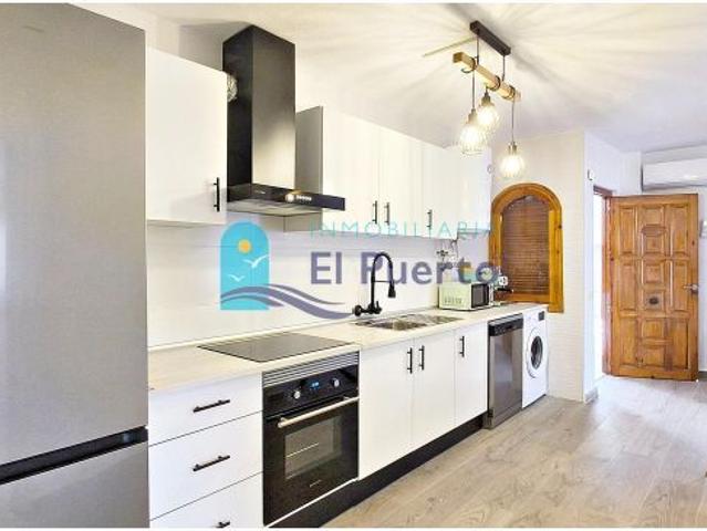 ÁTICO REFORMADO Y CON VISTAS AL MAR EN EL ALAMILLO REF 1728