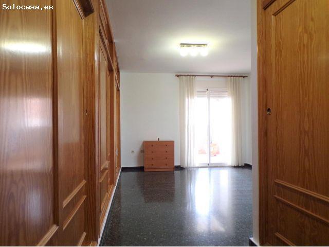 ATICO SIN MUEBLES Y CON ASCENSOR
