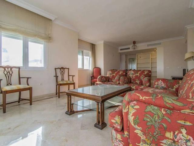 Ático/Buhardilla en Venta en Estepona