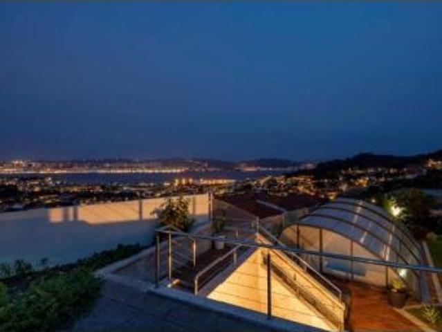 ESPECTACULAR CHALET EN CANGAS DEL MORRAZO