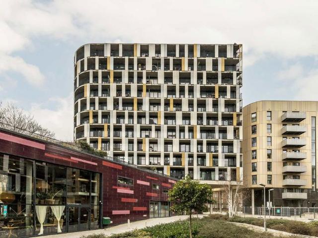 Atkins Square, London E8 1 bed flat to rent £1,950 pcm £450 pw