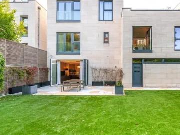 Atkinson Close, Cottenham Park, London, SW20 0BF, United Kingdom | 5 bed house for rent #129399730 | Rentberry