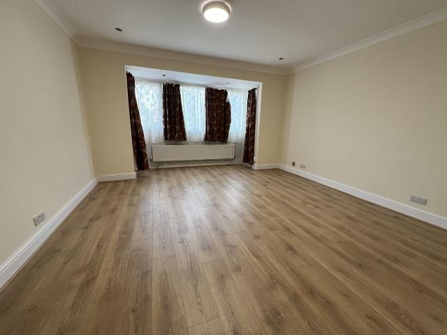 Atkinson Road, London E16, 4 bed town house to rent, £2,700 pcm | PrimeLocation
