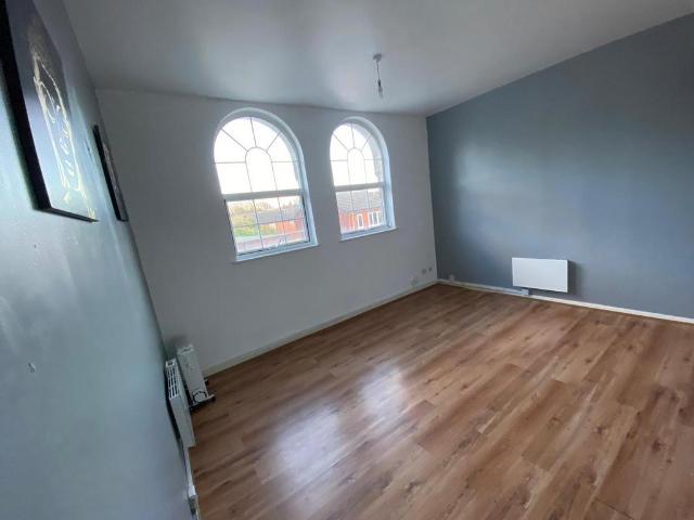 Atlantic Court, Willenhall, WV13 1 bed flat to rent £725 pcm £167 pw