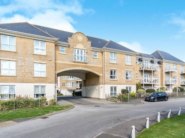 Atlantic House, Harsfold Close, Rustington BN16, 2 bed flat to rent, £1,300 pcm | PrimeLocation