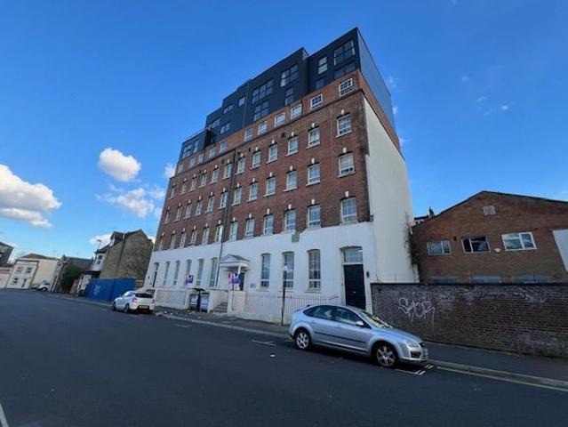Atlantic Mansions, Albert Road South, Southampton SO14, 2 bed flat to rent, £1,250 pcm | PrimeLocation