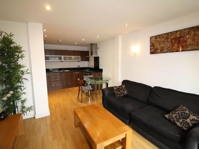 Atlantic One, 1 St Georges Walk. 2 bed apartment to rent £975 pcm £225 pw