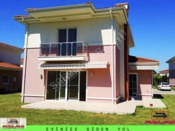 Atlas Emlak'tan Villam 3 Sitesi A Tipi 200m2 4+1 Gölet Önü