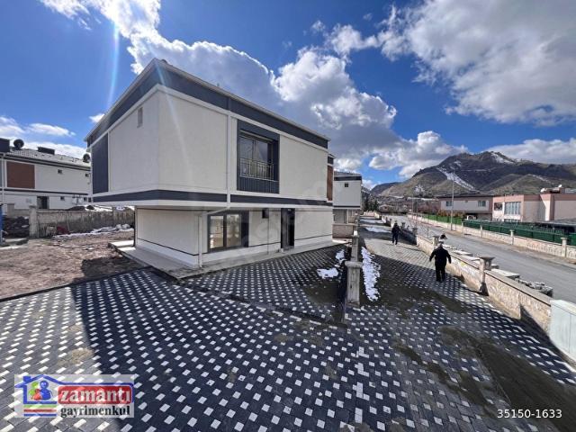 Atlas Koleji Arkasın da Satılık Villa