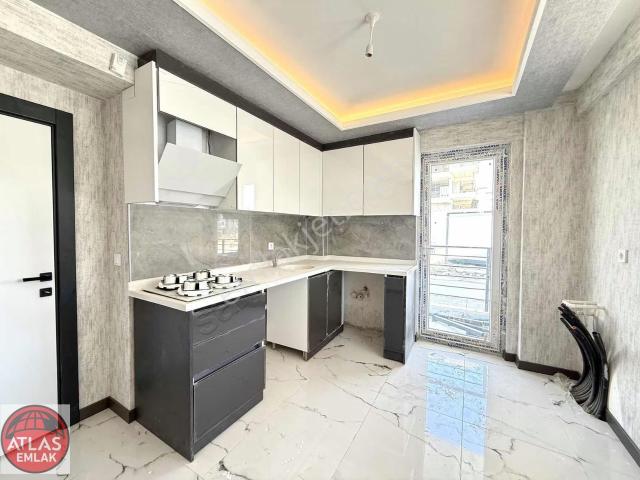 !atlas'tan Cadde Yanı Sıfır Masrafsız 3+1 Yüksek Giriş Daire!