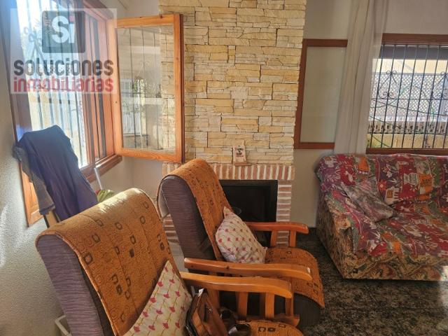 Atractivo Adosado en Los Alcázares Ideal para Disfrutar del Sol y la Playa