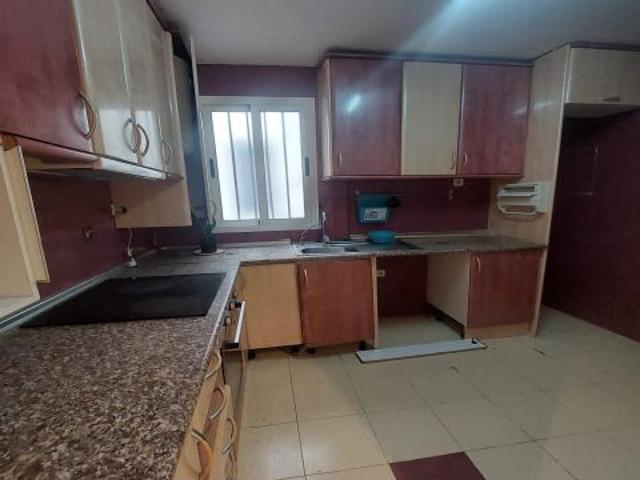 Atractivo Piso en la Zona de Almorzara