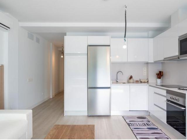 Atractiva vivienda de nueva construcción en ubicación cercana a la playa