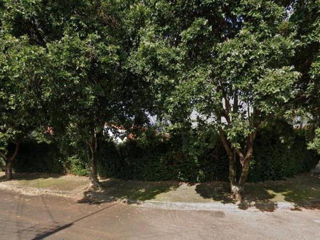 Terreno residencial para venda em Jardim Regina, 258m²