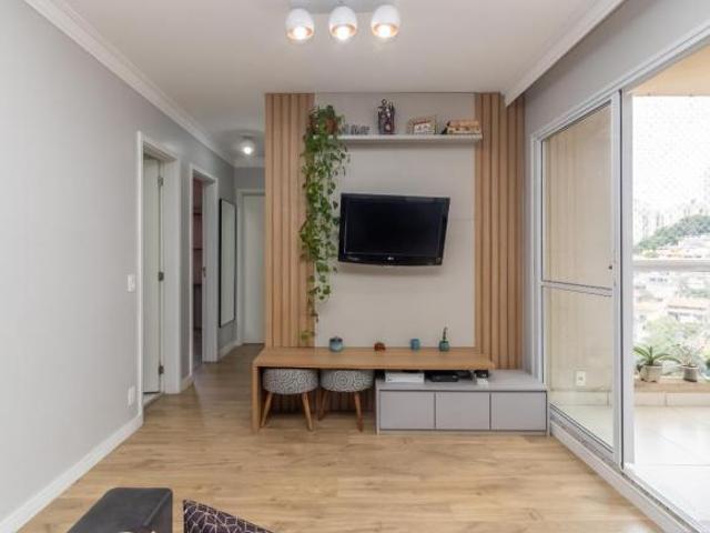 Excelente apartamento para venda em Super Quadra Morumbi com 3 quartos, sendo 1 suíte, 67m² adrian