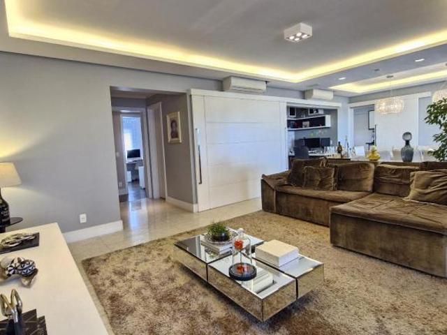 Atraente apartamento para venda em Santana com 3 quartos, sendo 3 suítes, 240m² mlimaoscar#NLK60