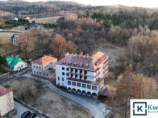 Atrakcyjny obiekt inwestycyjny 1000 m² z dużym potencjałem
