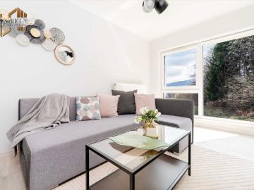 Atrakcyjny apartament z balkonem i miejscem postojowym