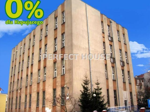 Atrakcyjny budynek biurowy 2564 m² z garażem i dostępem do usług