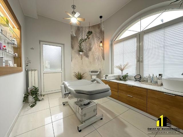 Gabinet kosmetyczny 12 m² z możliwością adaptacji, Międzyrzecze