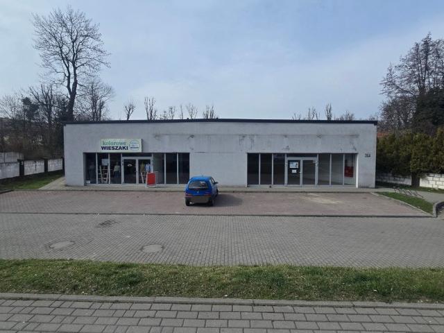 Atrakcyjny lokal handlowo usługowy 451 m2 w Grodkowie