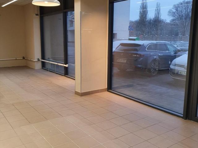 Atrakcyjny lokal użytkowy z witrynami na Targówku
