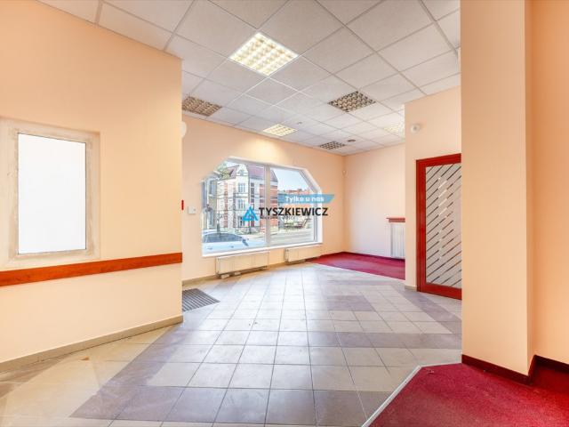 Atrakcyjny lokal usługowy z witryną w centrum Bytowa