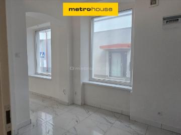 Atrakcyjny lokal usługowy 32 m² z witryną w Kowarach