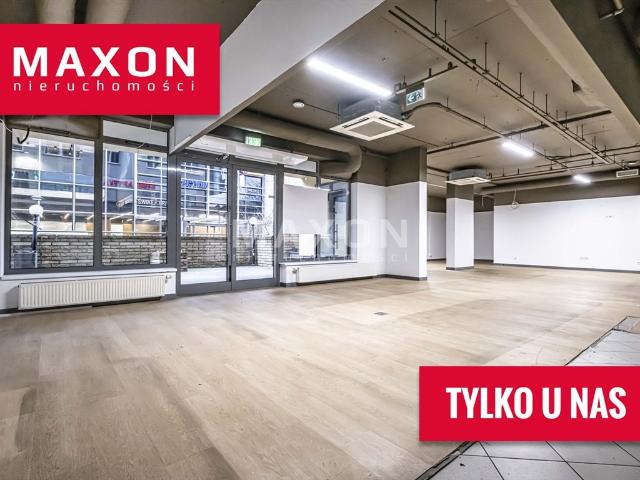 Atrakcyjny lokal 142 m2 przy metrze Stokłosy z dużymi witrynami