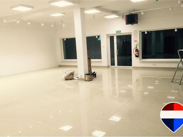 Lokal 120 m² w centrum Wisły z parkingiem i podziałem
