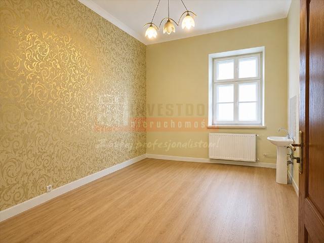 Atrakcyjny lokal 12,5 m² w centrum Brzegu